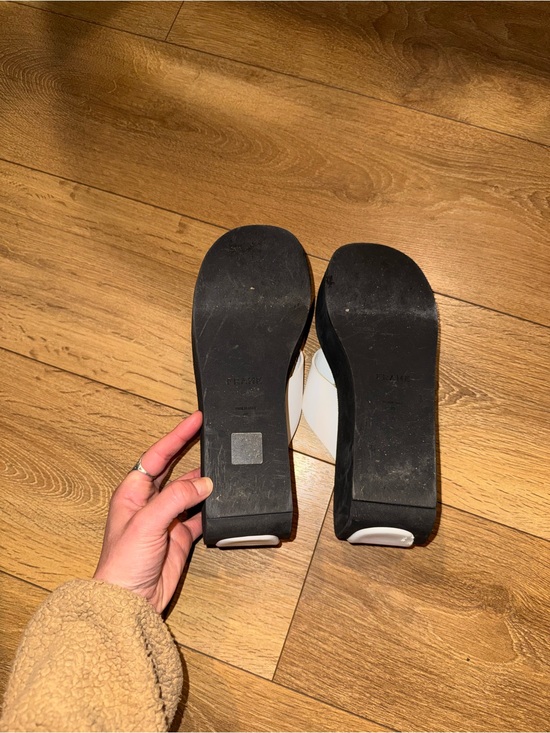 Frame Denim White Leather Thong Sandals with Black Sole main image 2